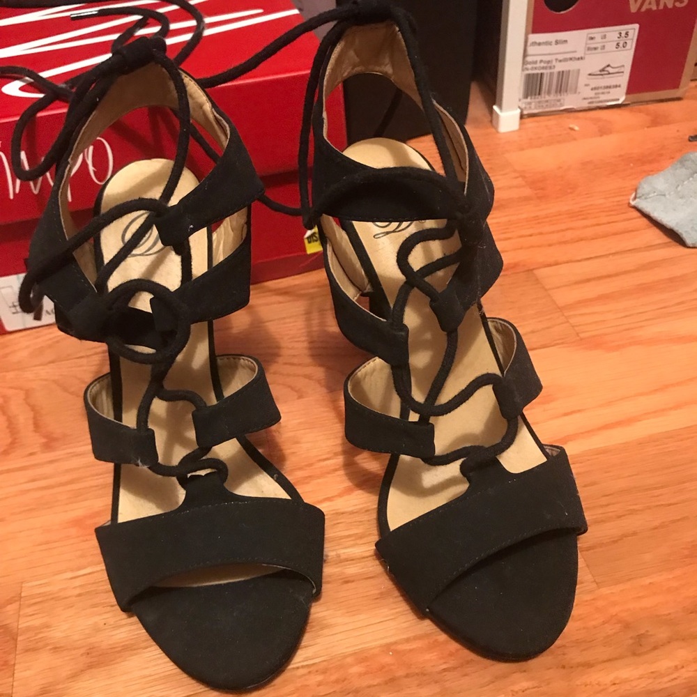 Black tie up heels